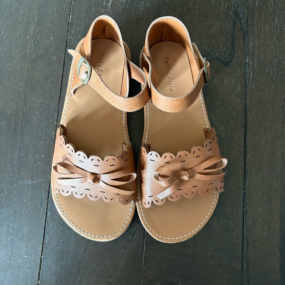 Felix & Flora Girl’s Brown Sandals with Ankle Strap Size 3‎